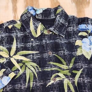 Tommy Bahama Shirt Mens Medium Silk Hawaiian Button Up Black Vibrant‎ Floral